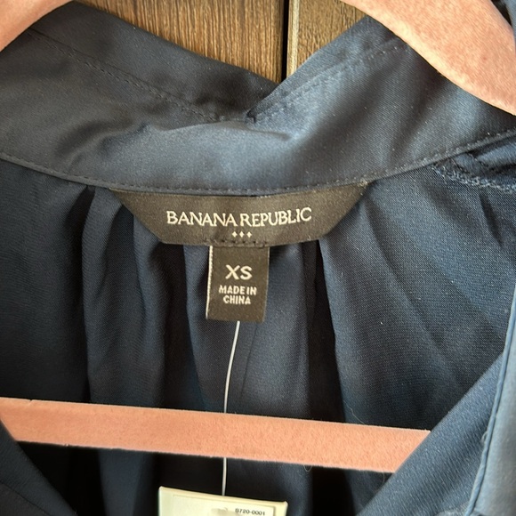 BNWT navy satin blouse - Picture 4 of 6